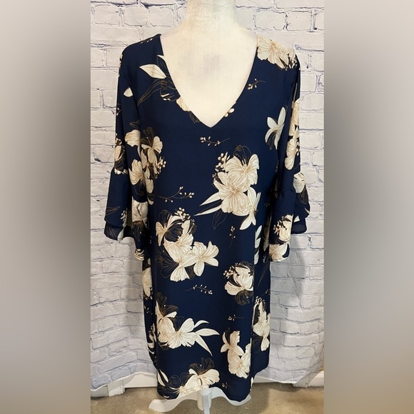 BELONGSCI Women's V-Neck 3/4 Bell Sleeve Floral Shift Mini Dress, XL - Picture 1 of 8